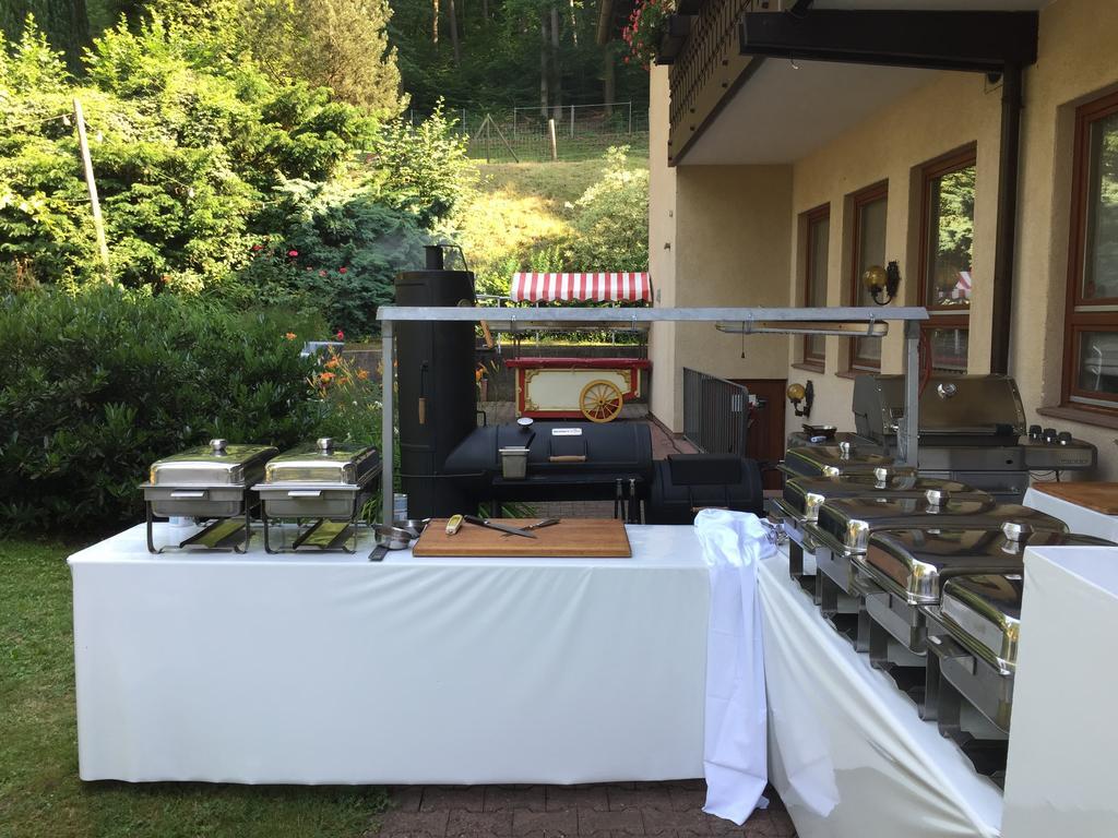 Hotel Restaurant Paradeismuehle Клингерберг на Майн Екстериор снимка