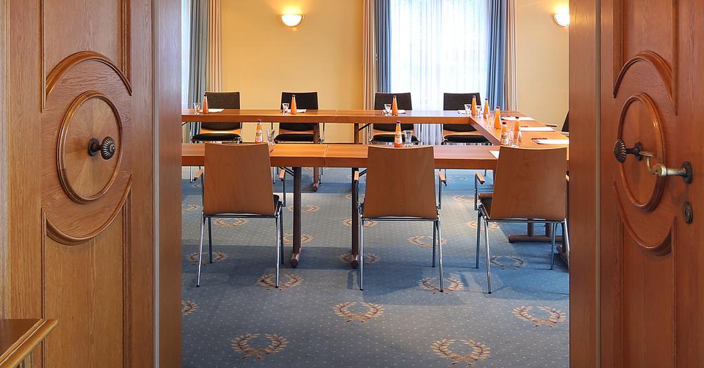 Hotel Restaurant Paradeismuehle Клингерберг на Майн Екстериор снимка
